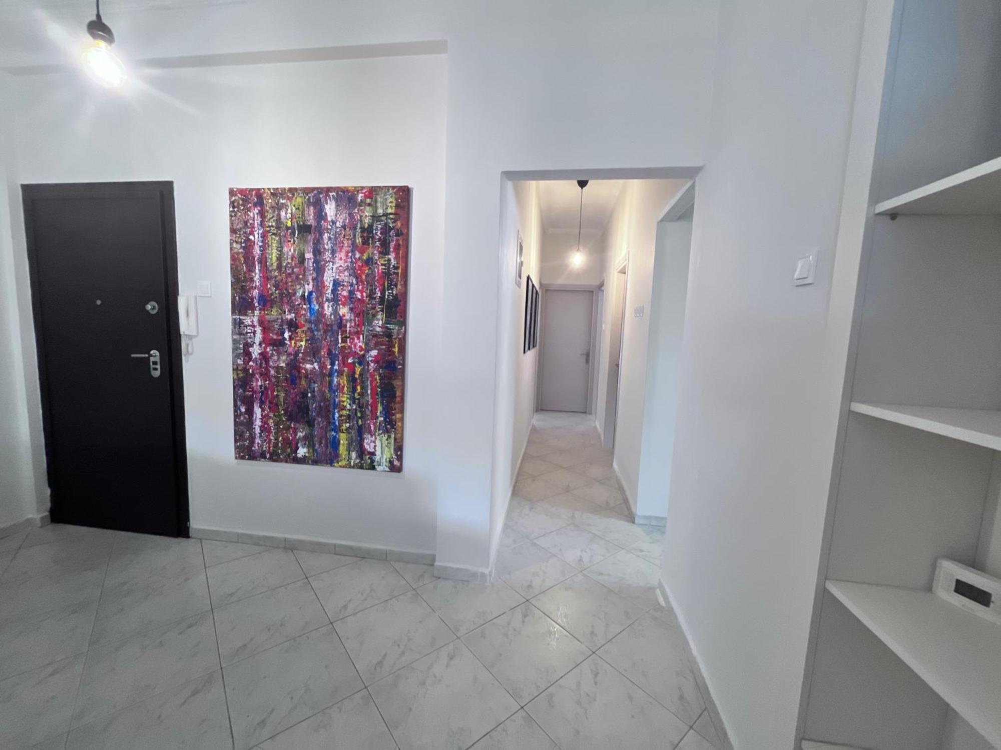 Central 7 - Stylish Apartment コモティニ エクステリア 写真