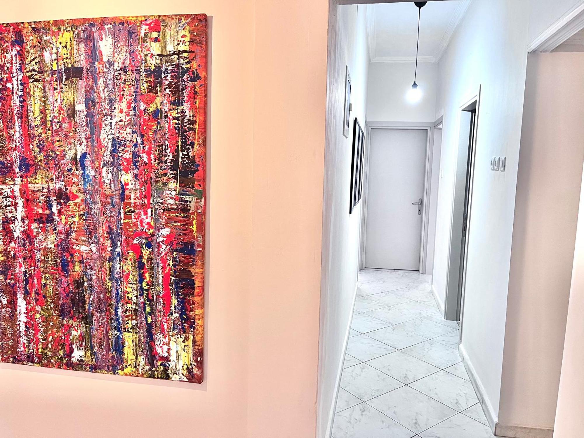 Central 7 - Stylish Apartment コモティニ エクステリア 写真