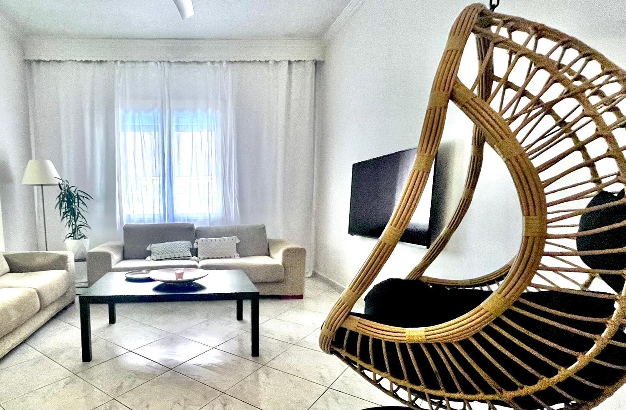 Central 7 - Stylish Apartment コモティニ エクステリア 写真